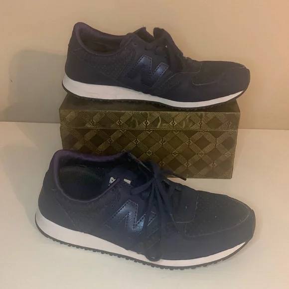 New Balance Shoes Navy New Balance 42 Sneaker Womens Size